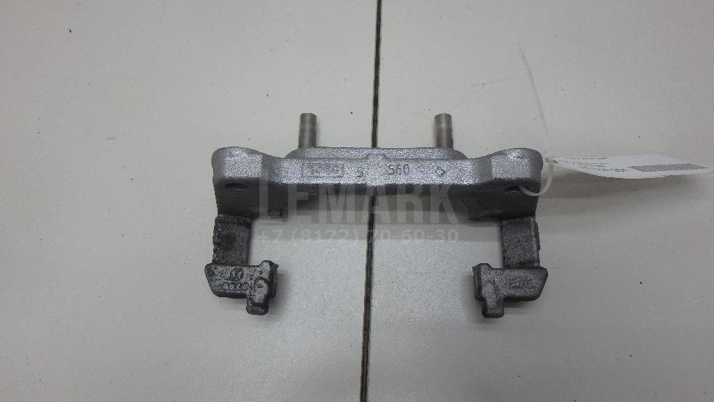 Скоба суппорта переднего