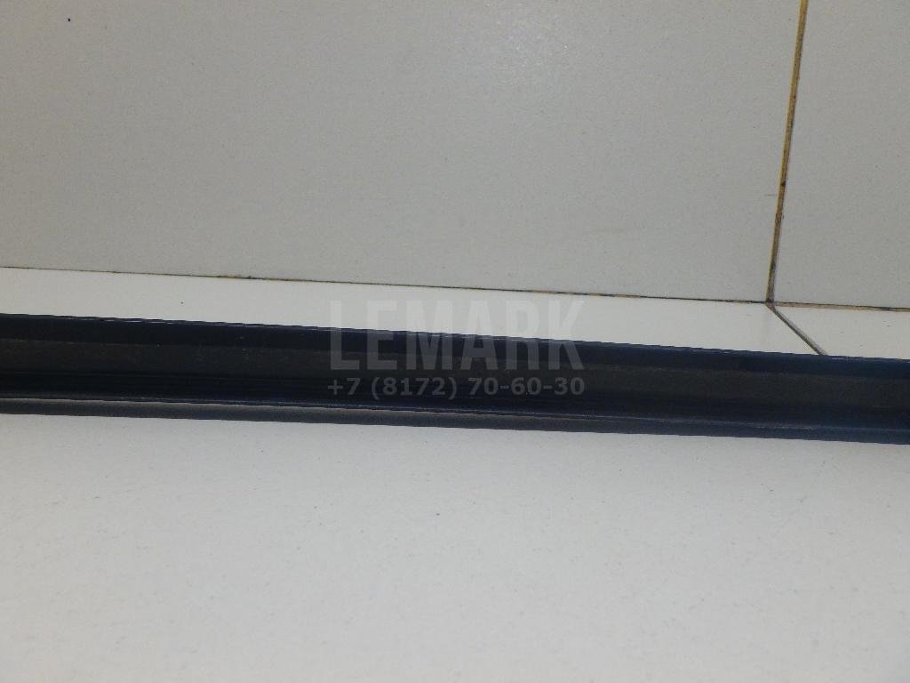 Молдинг лобового стекла