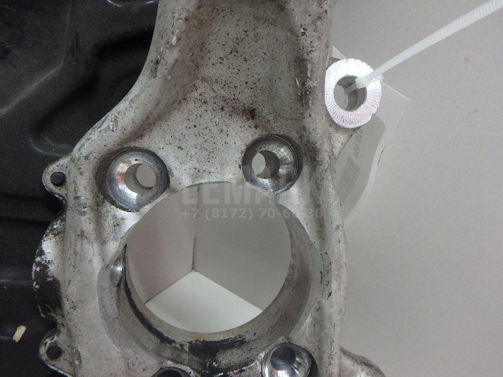 Кулак поворотный передний правый