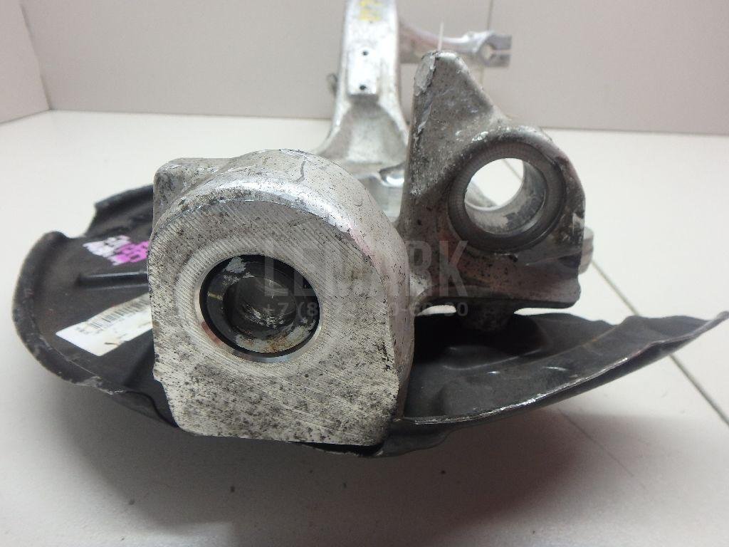 Кулак поворотный передний правый