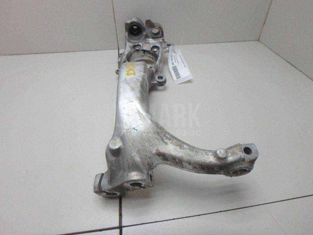 Кулак поворотный передний левый