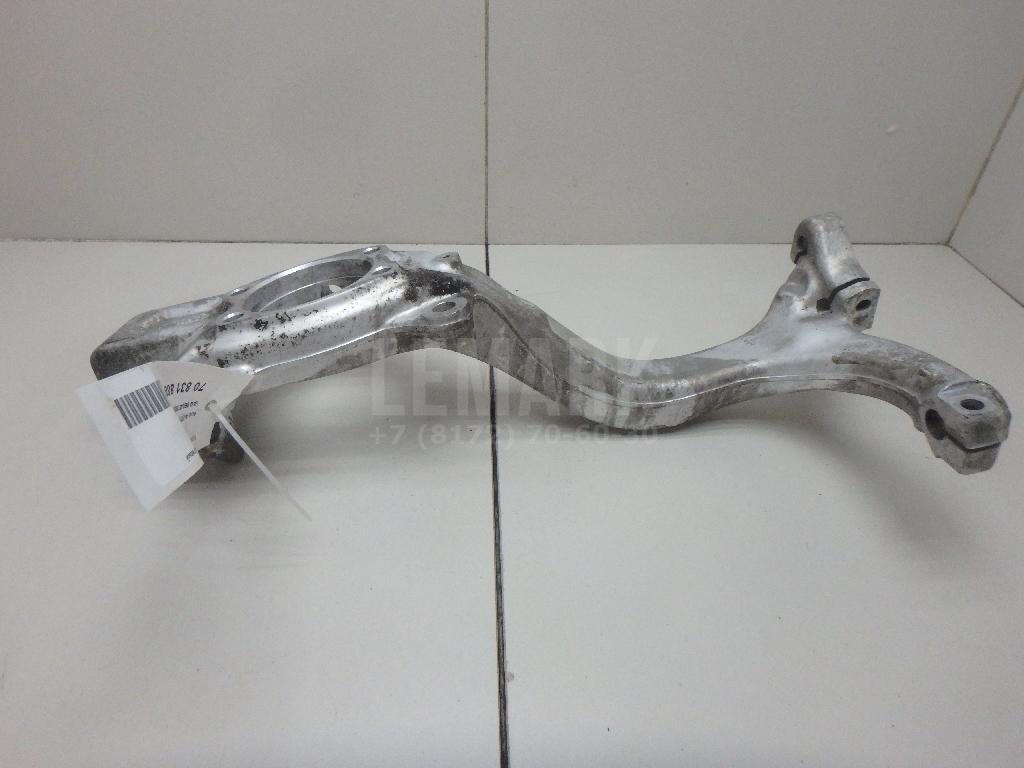 Кулак поворотный передний левый