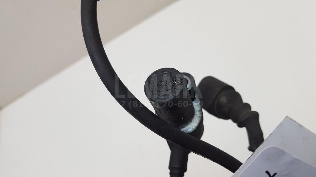 Датчик ABS передний