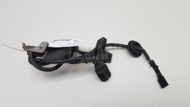 Датчик ABS передний