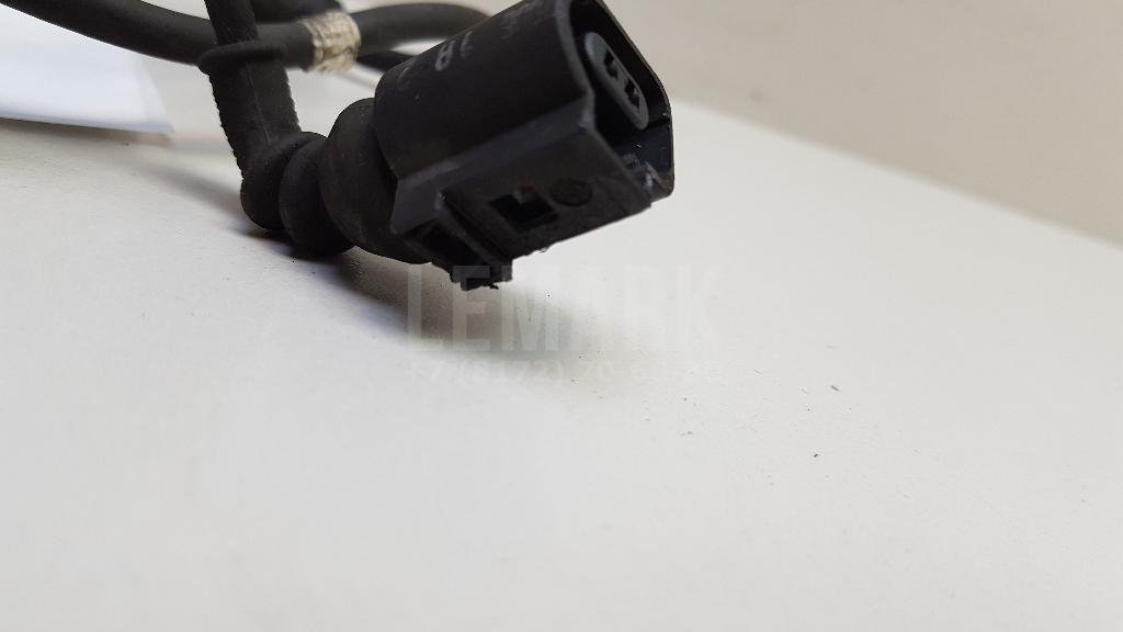 Датчик ABS передний