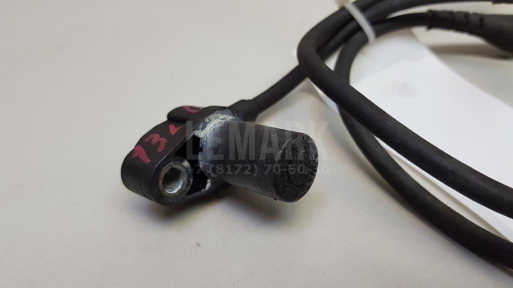 Датчик ABS передний