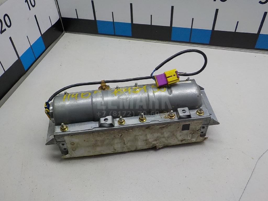 Подушка безопасности пассажирская (в торпедо)