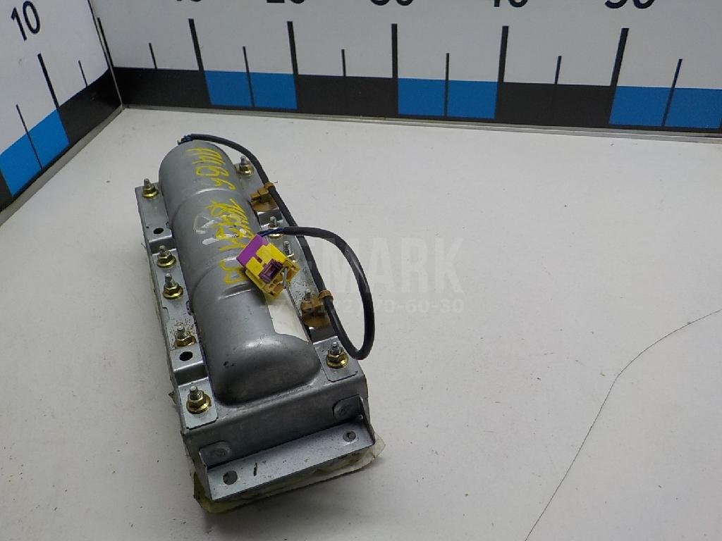 Подушка безопасности пассажирская (в торпедо)