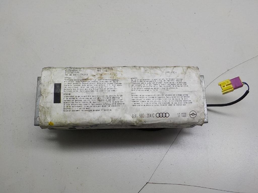 Подушка безопасности пассажирская (в торпедо)