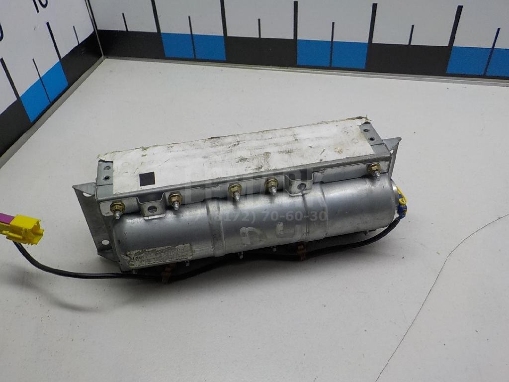 Подушка безопасности пассажирская (в торпедо)