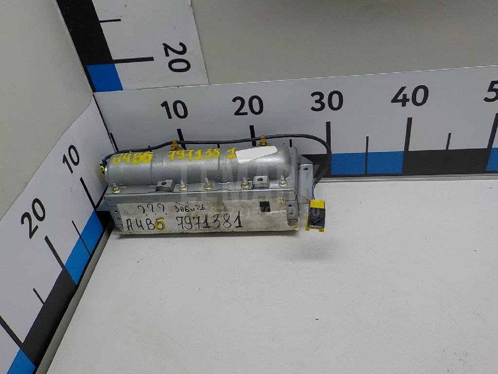 Подушка безопасности пассажирская (в торпедо)