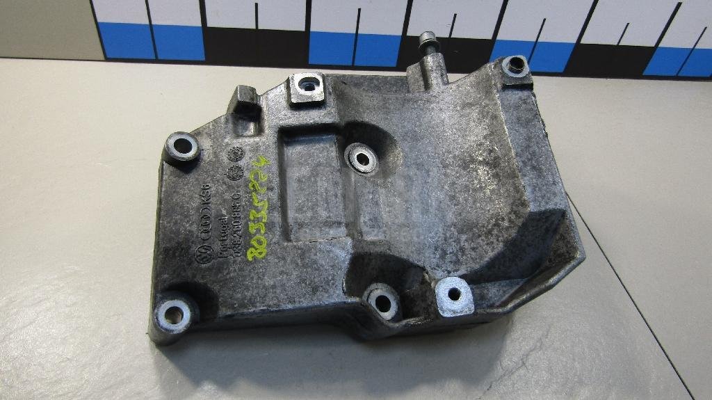 Кронштейн кондиционера для  Audi 100 [C4] 1991-1994