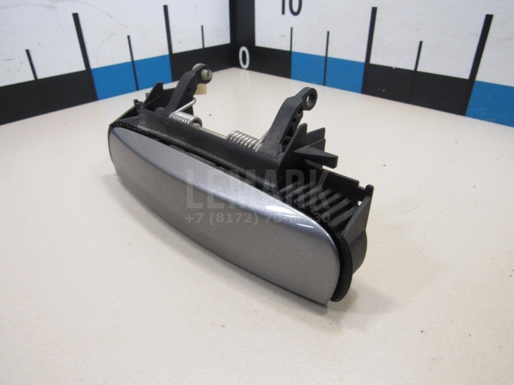 Ручка двери передней наружная правая