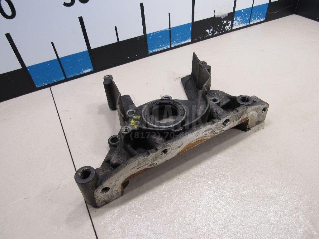 Крышка двигателя передняя