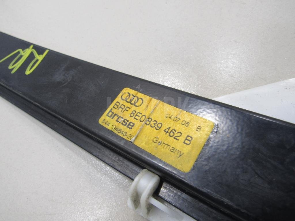 Стеклоподъемник электр. задний правый