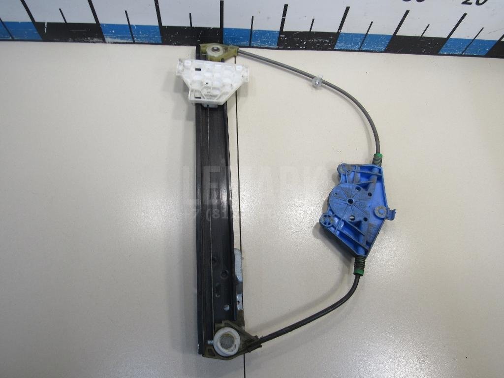 Стеклоподъемник электр. задний правый