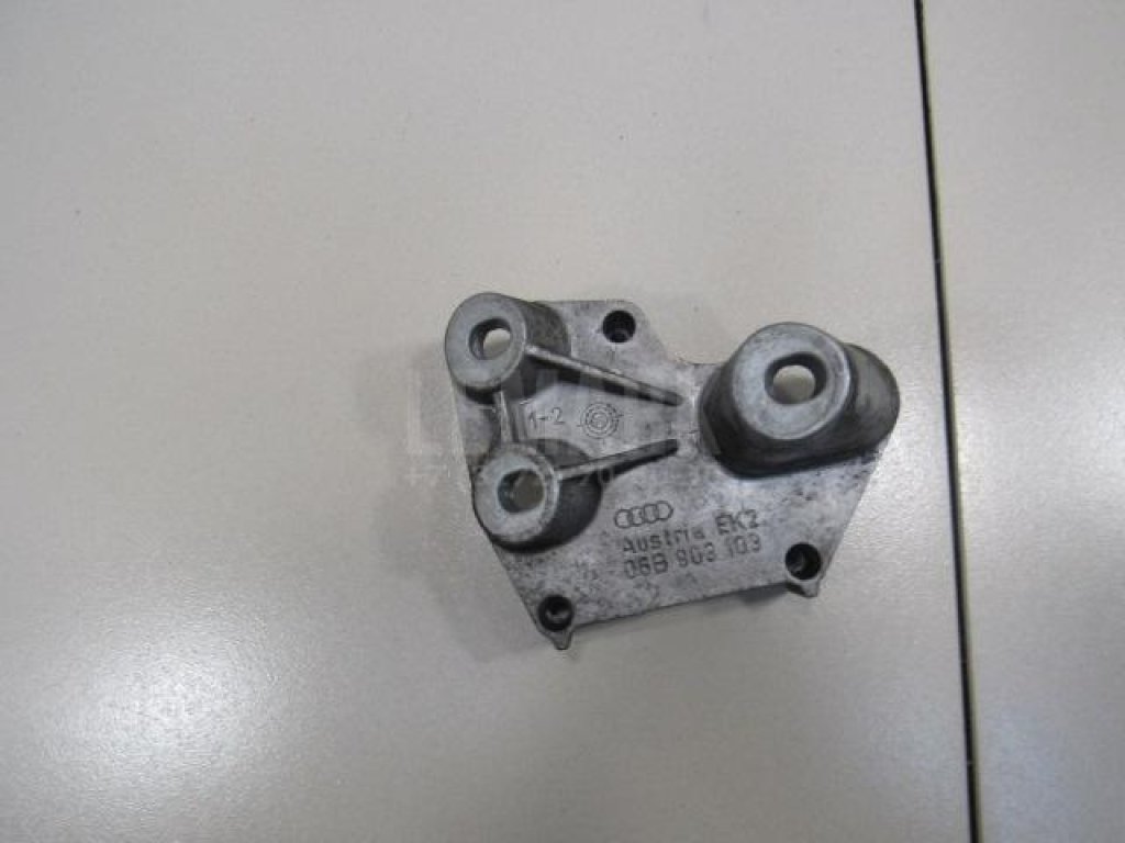 Кронштейн коммутатора для  Audi A5/S5 (F5) 2017