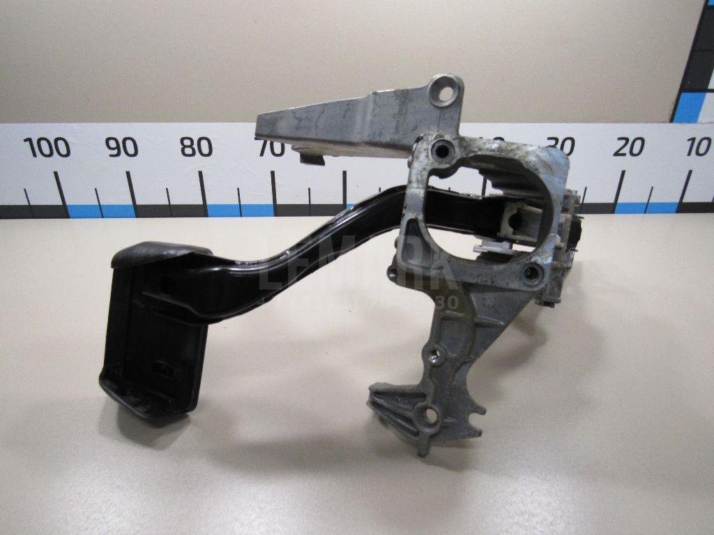 Педаль тормоза