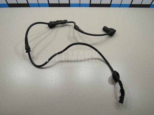 Датчик ABS передний