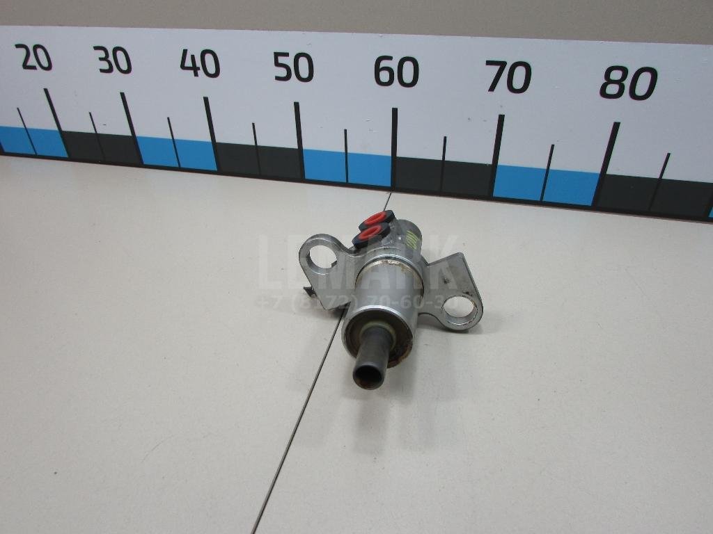 Цилиндр тормозной главный