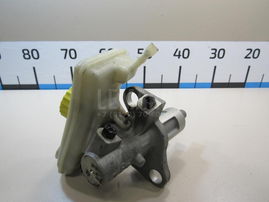 Цилиндр тормозной главный