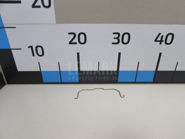 Крепеж фары