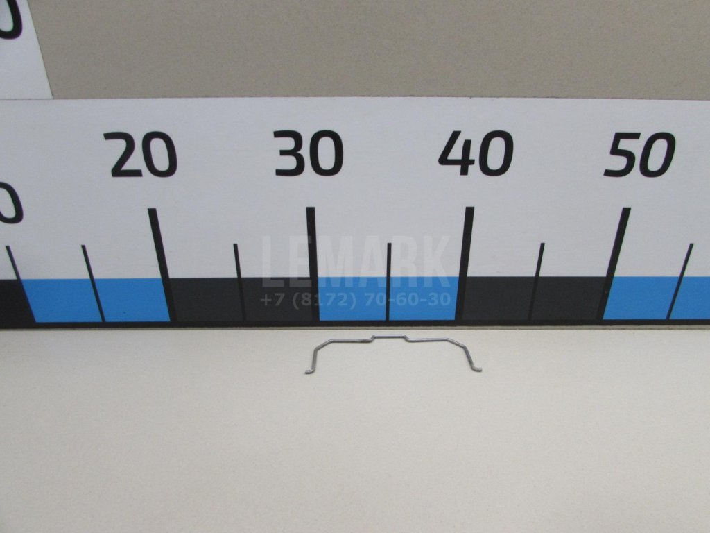 Крепеж фары для  Audi A4 [B9] 2015