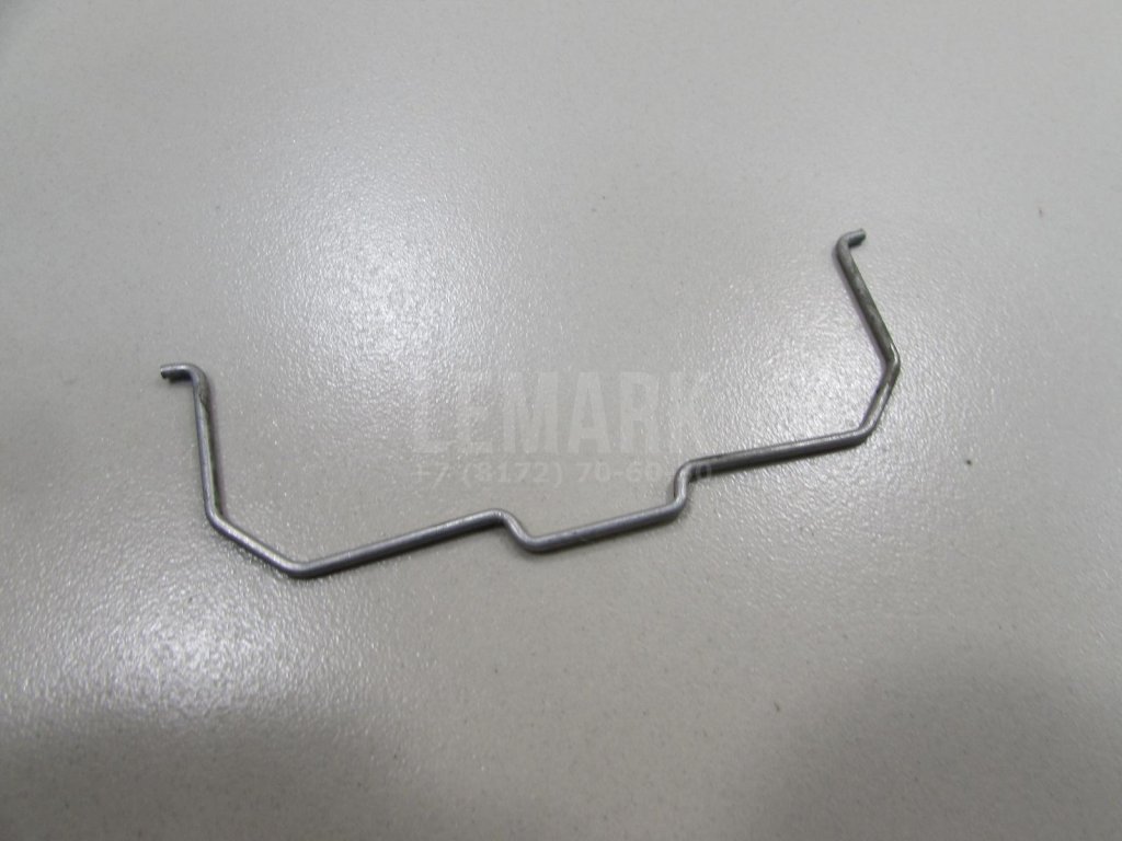 Крепеж фары для  Audi A4 [B9] 2015