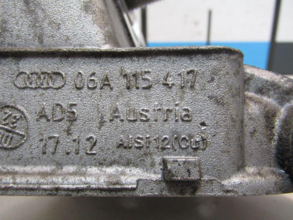 Кронштейн масляного фильтра