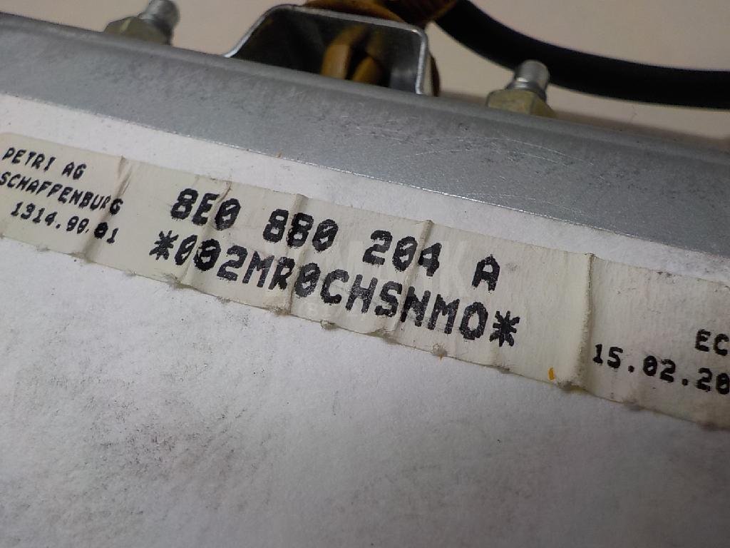 Подушка безопасности пассажирская (в торпедо)