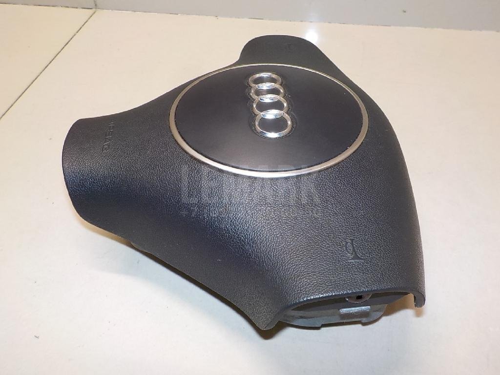 Подушка безопасности в рулевое колесо