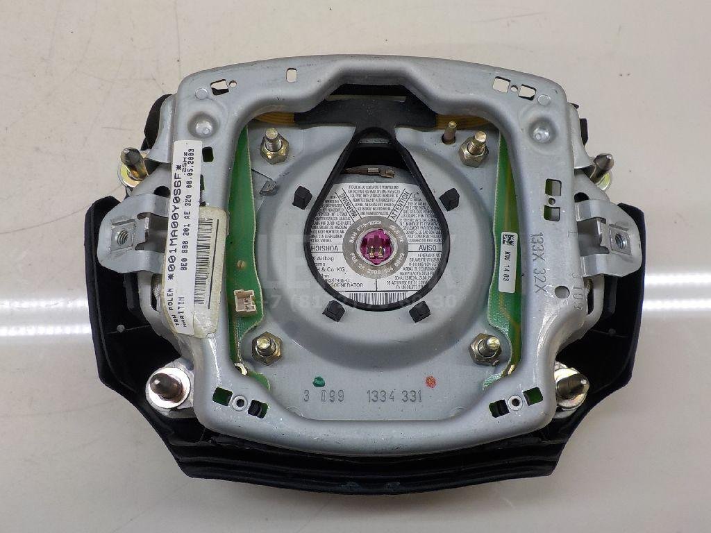 Подушка безопасности в рулевое колесо