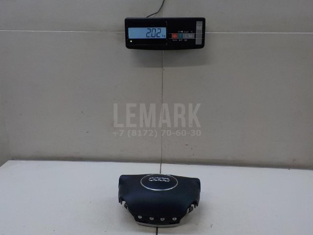 Подушка безопасности в рулевое колесо