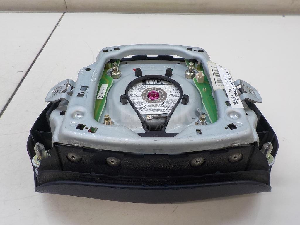 Подушка безопасности в рулевое колесо