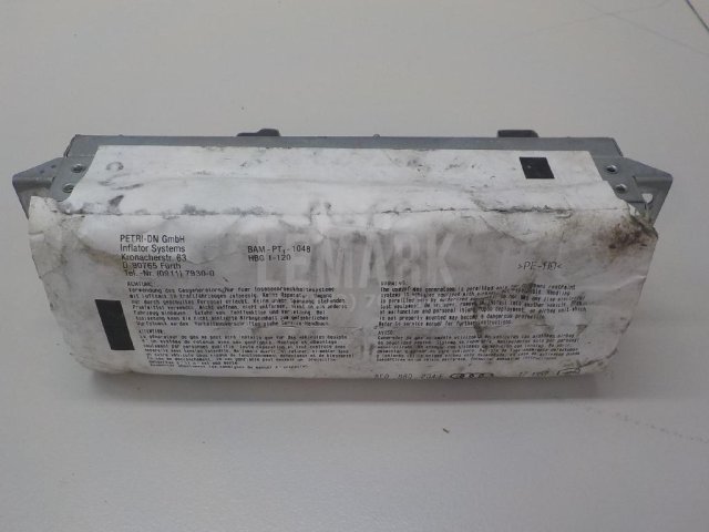 Подушка безопасности пассажирская (в торпедо)