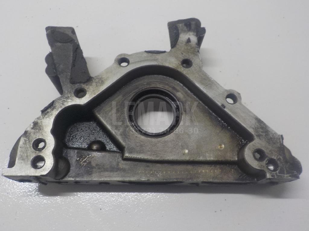 Крышка двигателя передняя