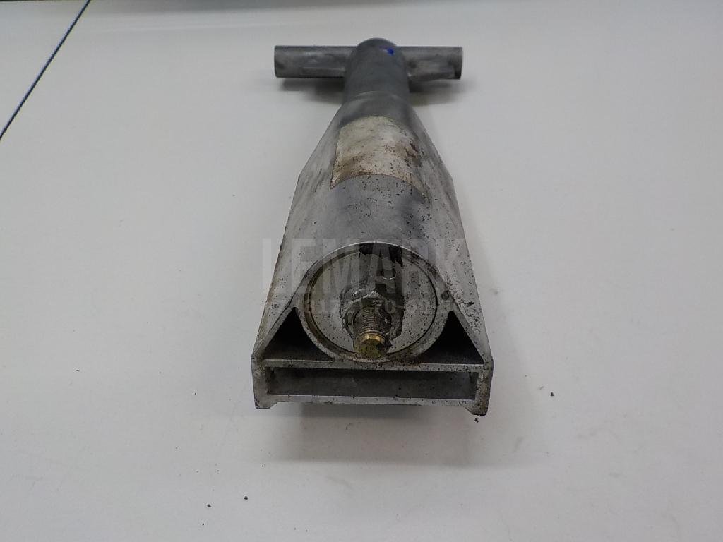 Кронштейн усилителя заднего бампера левый