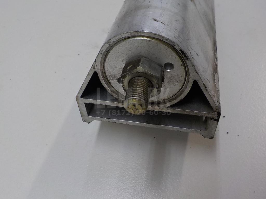 Кронштейн усилителя заднего бампера правый для  Alfa Romeo 159 2005-2011