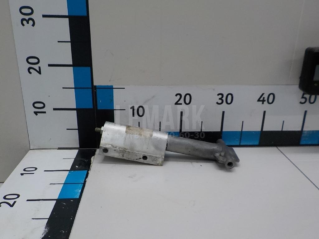 Кронштейн усилителя заднего бампера правый для  Alfa Romeo 159 2005-2011