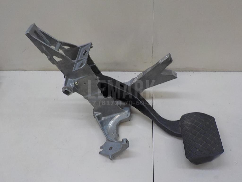 Педаль тормоза