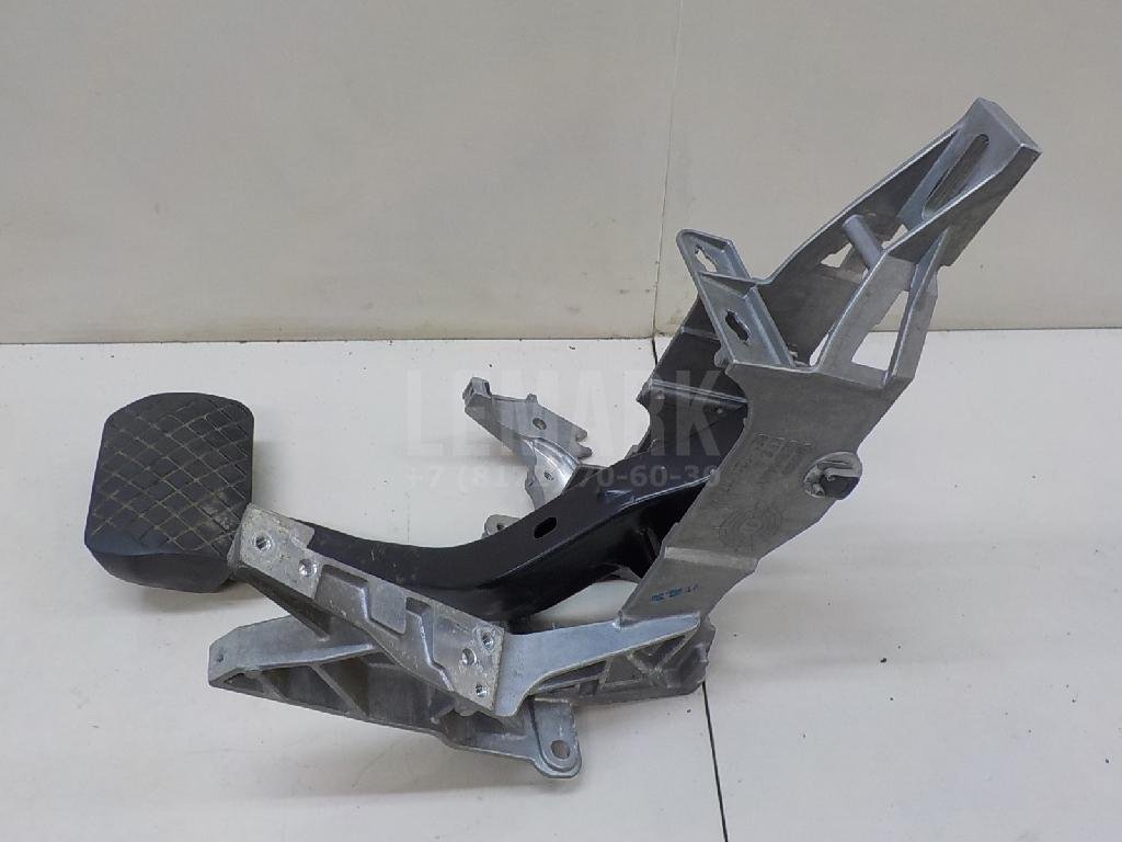 Педаль тормоза