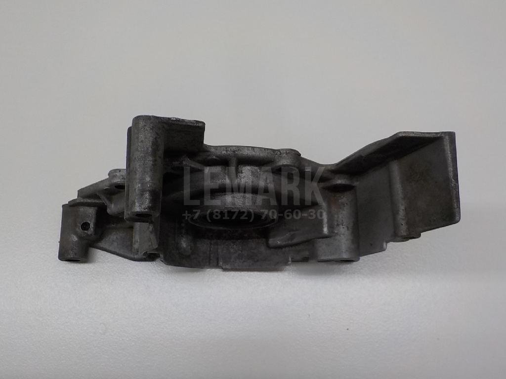 Крышка двигателя передняя