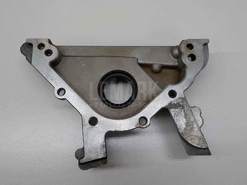 Крышка двигателя передняя