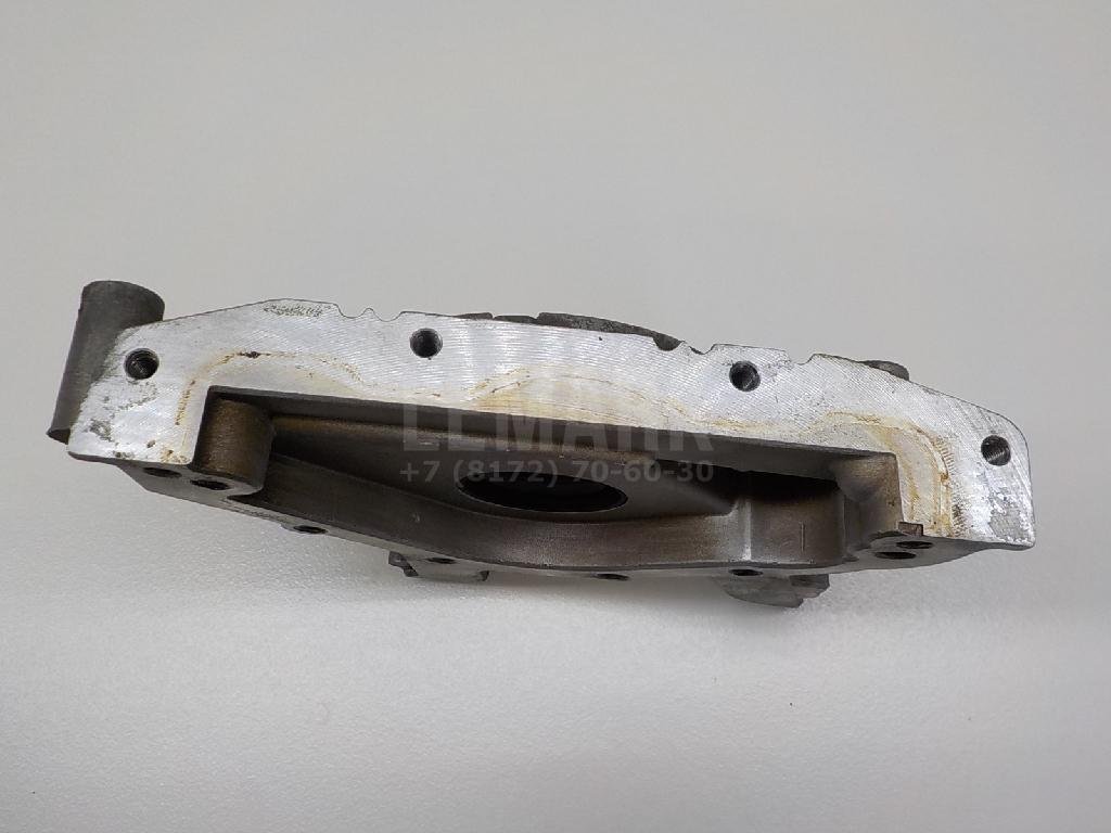 Крышка двигателя передняя