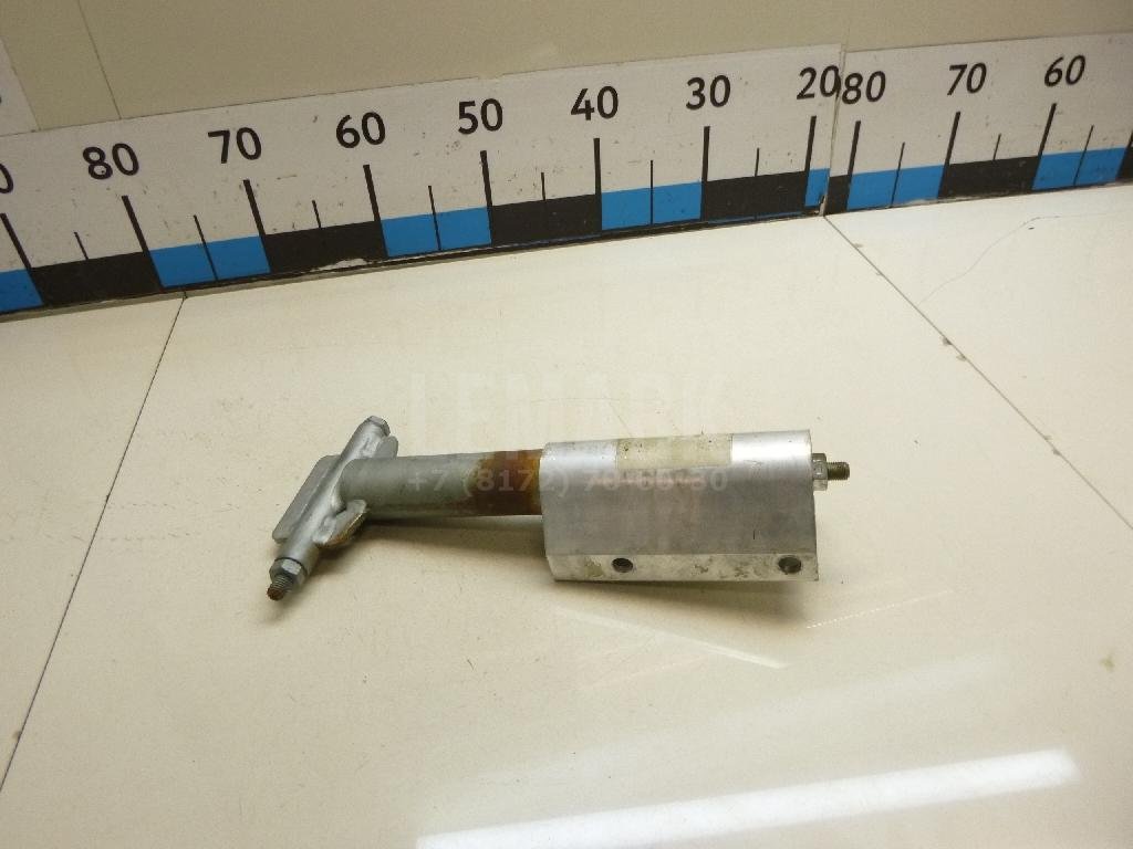 Кронштейн усилителя заднего бампера левый для  Audi 80/90 [B3] 1986-1991