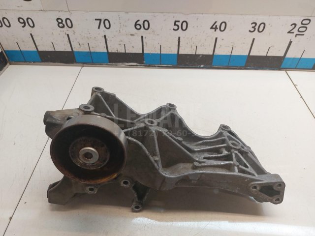 Кронштейн генератора