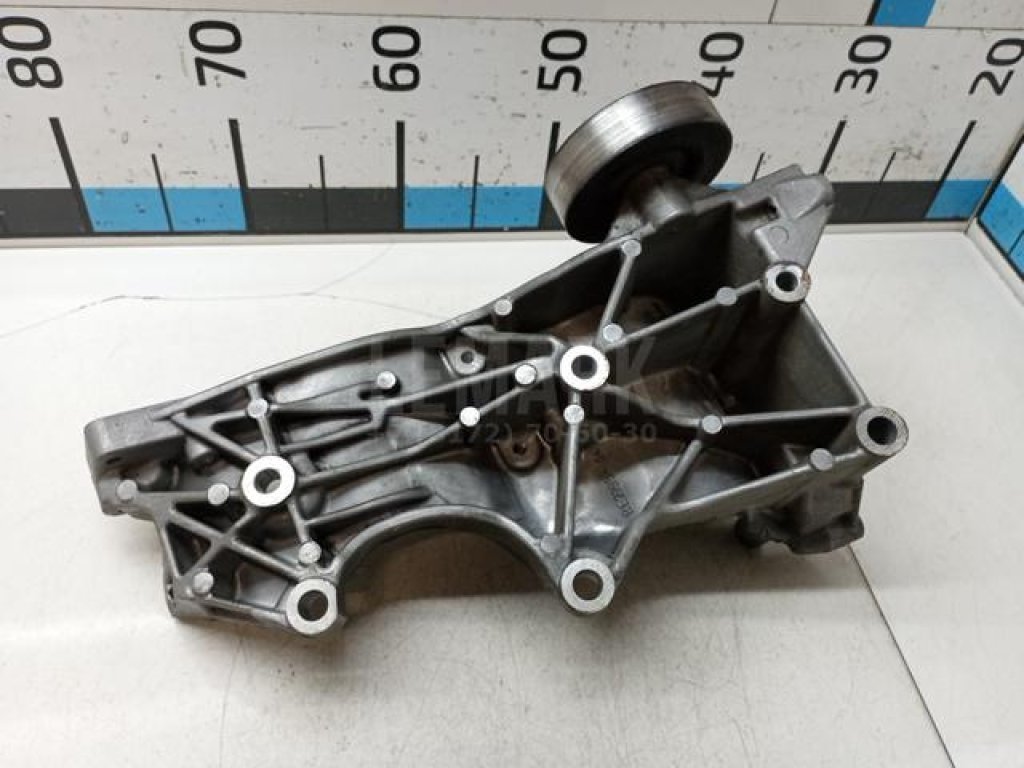 Кронштейн генератора для  Audi 100 [C4] 1991-1994