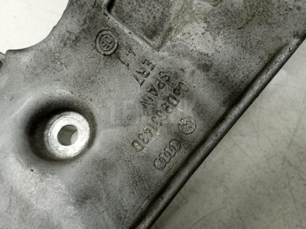 Кронштейн генератора для  Audi 100 [C4] 1991-1994