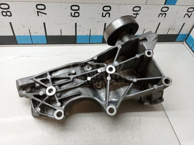 Кронштейн генератора