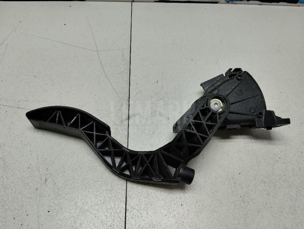 Педаль газа